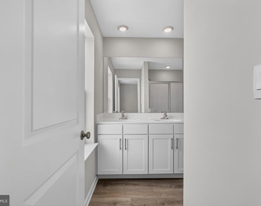 139 Essex Drive - Photo Thumbnail 25