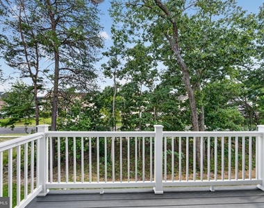 139 Essex Drive - Photo Thumbnail 11