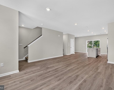 139 Essex Drive - Photo Thumbnail 17