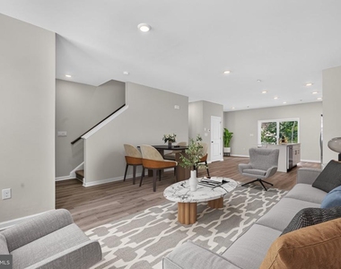 139 Essex Drive - Photo Thumbnail 12