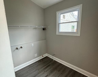 426 Middlesex Street - Photo Thumbnail 9