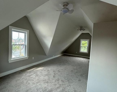 426 Middlesex Street - Photo Thumbnail 11