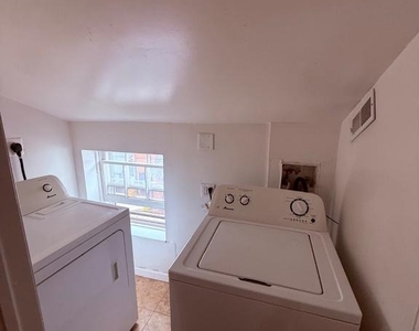 30 E Union Street - Photo Thumbnail 12