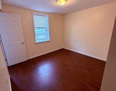 30 E Union Street - Photo Thumbnail 8