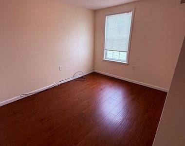 30 E Union Street - Photo Thumbnail 6