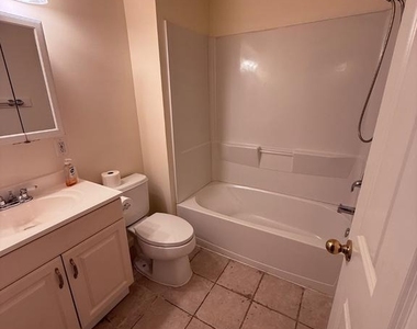 30 E Union Street - Photo Thumbnail 7