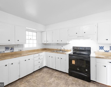 1317 Cedarwood Drive - Photo Thumbnail 10