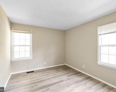 1317 Cedarwood Drive - Photo Thumbnail 18