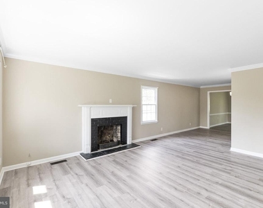 1317 Cedarwood Drive - Photo Thumbnail 4