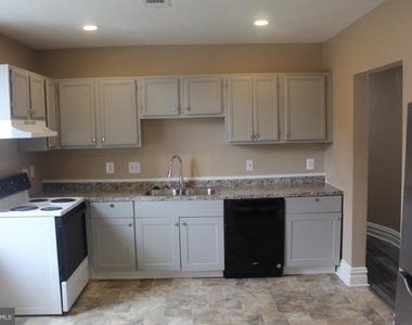 60 E Washington Street - Photo Thumbnail 3