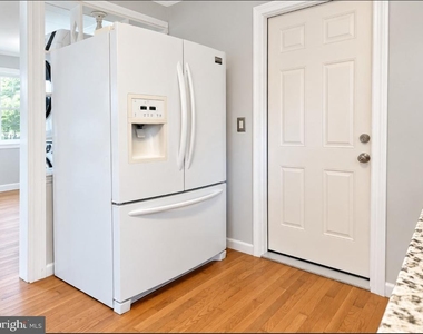 39725 Lady Baltimore Avenue - Photo Thumbnail 4