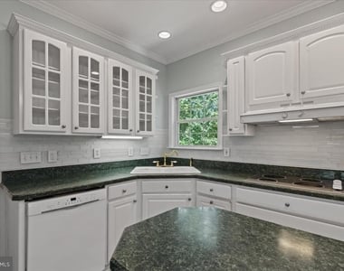 28920 Livingston Drive - Photo Thumbnail 12