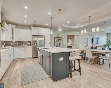 4000 Herons Nest Way - Photo Thumbnail 4