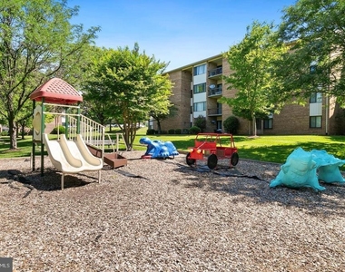 11226 Cherry Hill Road - Photo Thumbnail 15