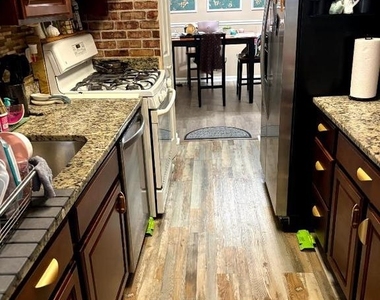 11226 Cherry Hill Road - Photo Thumbnail 3