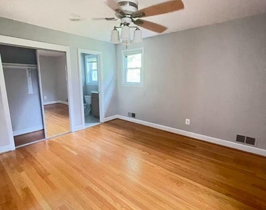 7325 Radcliffe Drive - Photo Thumbnail 37