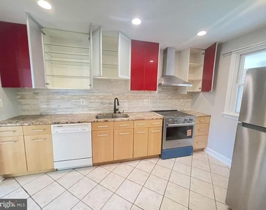 7325 Radcliffe Drive - Photo Thumbnail 23