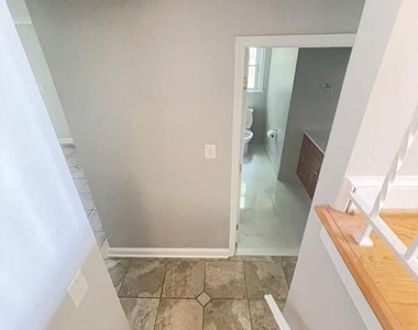 7325 Radcliffe Drive - Photo Thumbnail 24