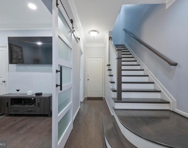 518 Harborview Drive - Photo Thumbnail 1