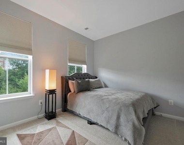 518 Harborview Drive - Photo Thumbnail 21