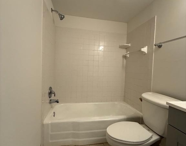 3419 W University Boulevard W - Photo Thumbnail 24