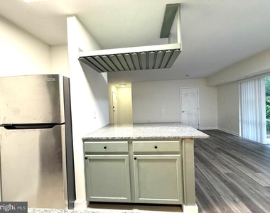 3419 W University Boulevard W - Photo Thumbnail 6