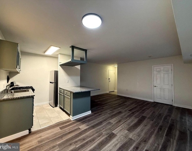 3419 W University Boulevard W - Photo Thumbnail 2