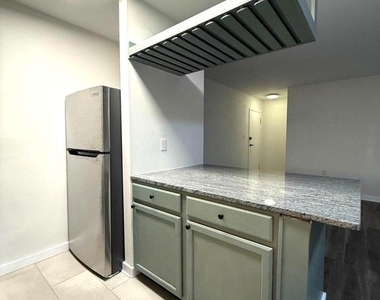 3419 W University Boulevard W - Photo Thumbnail 15
