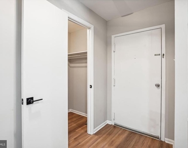 820 Quince Orchard Boulevard - Photo Thumbnail 14