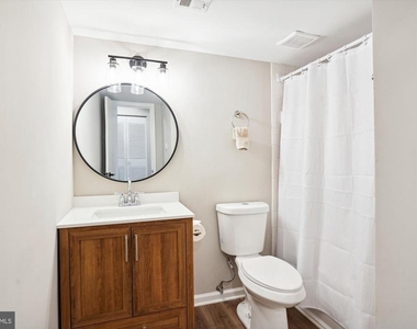 820 Quince Orchard Boulevard - Photo Thumbnail 10