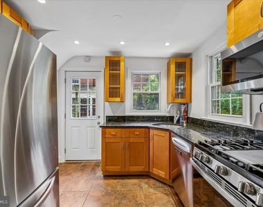 406 Mississippi Avenue - Photo Thumbnail 9