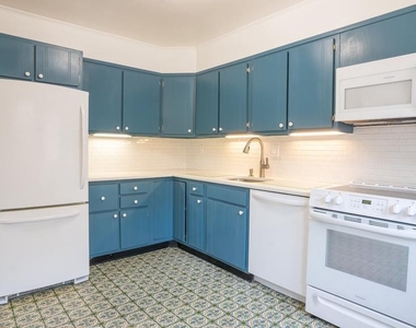 9228 E Parkhill Drive - Photo Thumbnail 1