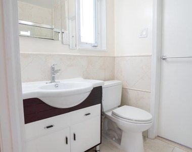 9228 E Parkhill Drive - Photo Thumbnail 10
