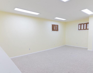 9228 E Parkhill Drive - Photo Thumbnail 15
