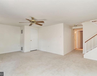 401 Suffield Drive - Photo Thumbnail 14