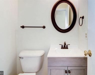 401 Suffield Drive - Photo Thumbnail 3