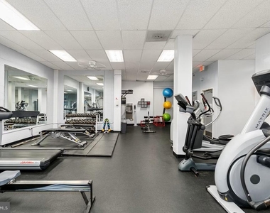 4515 Willard Avenue - Photo Thumbnail 14
