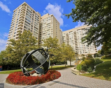 4515 Willard Avenue - Photo Thumbnail 21