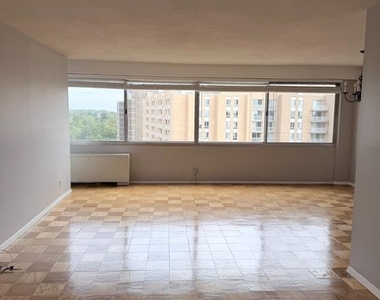 4515 Willard Avenue - Photo Thumbnail 2