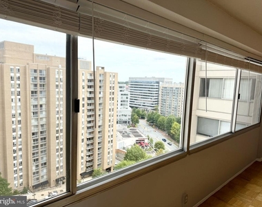 4515 Willard Avenue - Photo Thumbnail 6