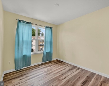 713 English Ivy Way - Photo Thumbnail 18