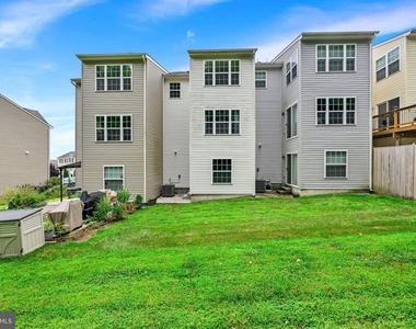 713 English Ivy Way - Photo Thumbnail 24