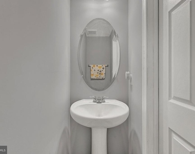 713 English Ivy Way - Photo Thumbnail 16