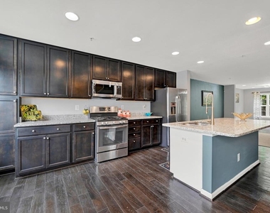 713 English Ivy Way - Photo Thumbnail 14