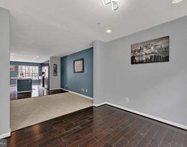 713 English Ivy Way - Photo Thumbnail 11