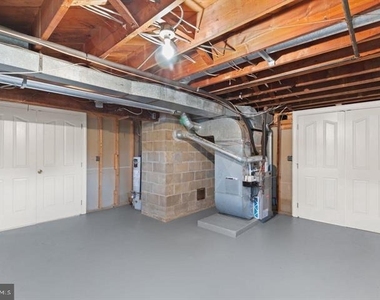 336 Catherine Street - Photo Thumbnail 22