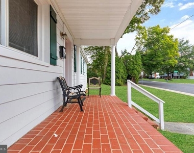 336 Catherine Street - Photo Thumbnail 2