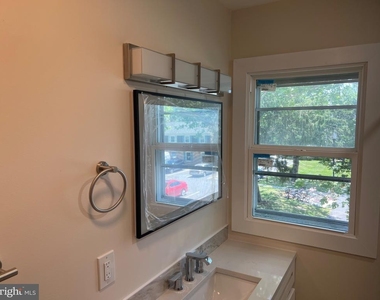 314 Franklin Street - Photo Thumbnail 10