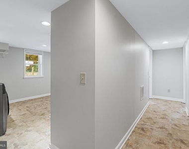 708 E Main Street - Photo Thumbnail 24