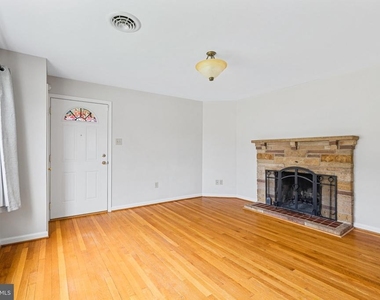 708 E Main Street - Photo Thumbnail 2